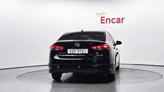 Hyundai AD 1.6 GDI 2015 4