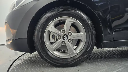 Hyundai AD 1.6 GDI 2015 5