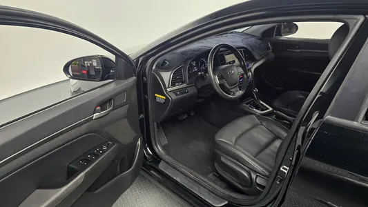 Hyundai AD 1.6 GDI 2015 10