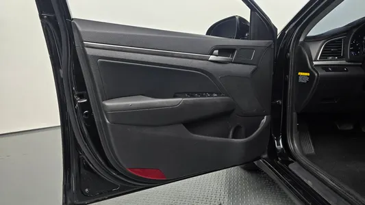 Hyundai AD 1.6 GDI 2015 25