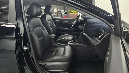 Hyundai AD 1.6 GDI 2015 27
