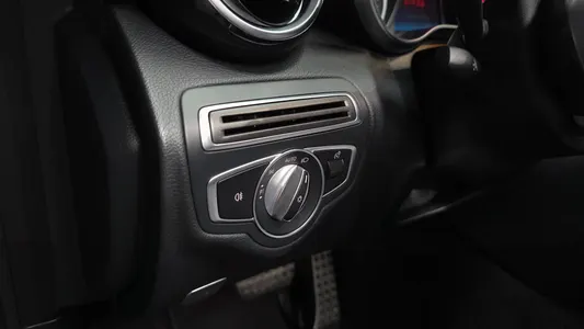 Mercedes-Benz C-Class W205 C200 2019 29