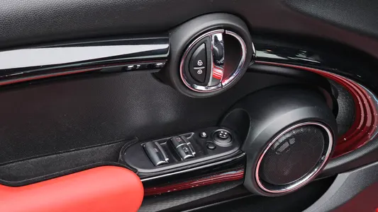 MINI S Convertible JCW 2020 28