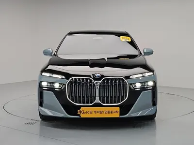 BMW 7 Series (G70) 750e xDrive M 2023