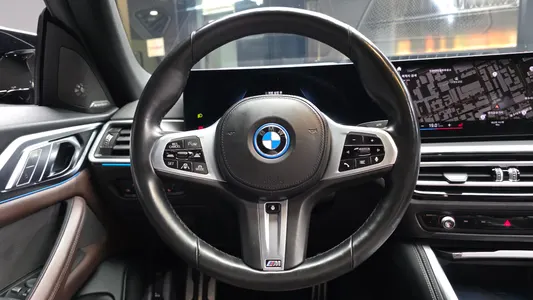 BMW i4 eDrive40 M 2022 13