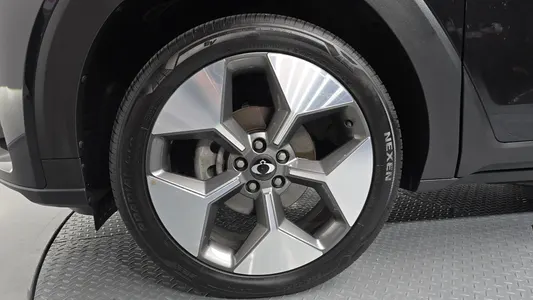 KG Mobility EVX E7 2023 5