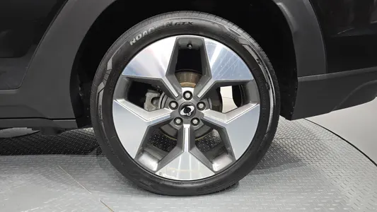 KG Mobility EVX E7 2023 22