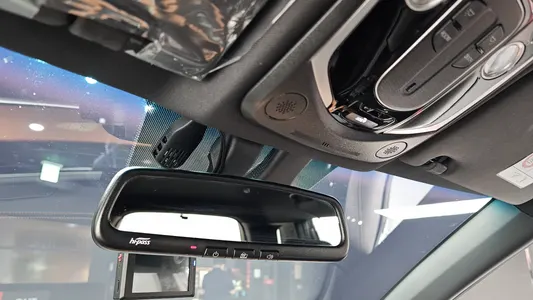 KG Mobility EVX E7 2023 28