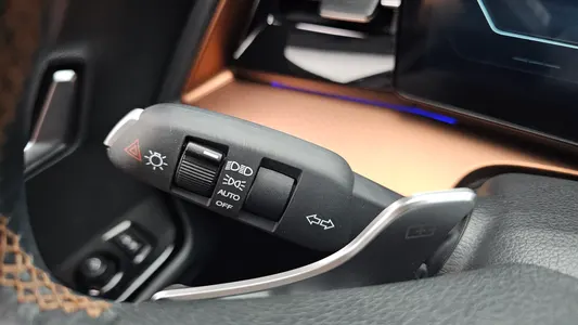 KG Mobility EVX E7 2023 29