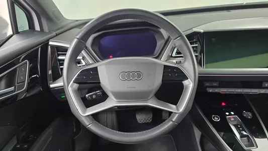 Audi Q4 e- (F4) 40 2022 13
