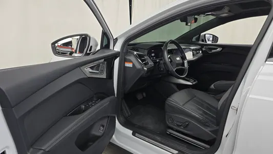 Audi Q4 e- (F4) 40 2022 10