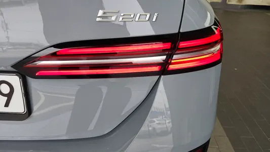 BMW 5 Series (G60) 520i M 2026 23