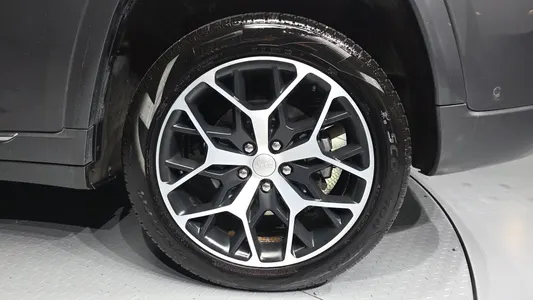 Jeep (WL) 4xe 2023 21