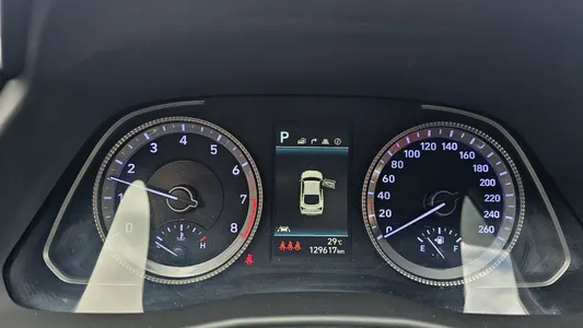 Hyundai (DN8) 2.0 LPG() 2022 8