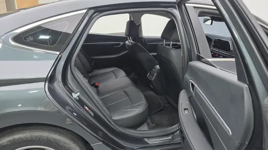 Hyundai (DN8) 2.0 LPG() 2022 12