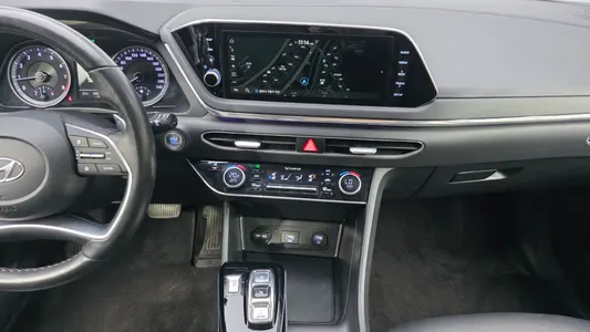 Hyundai (DN8) 2.0 LPG() 2022 14