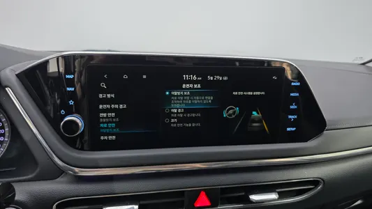 Hyundai (DN8) 2.0 LPG() 2022 16