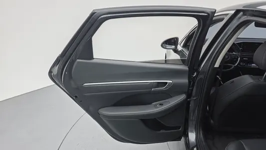 Hyundai (DN8) 2.0 LPG() 2022 25
