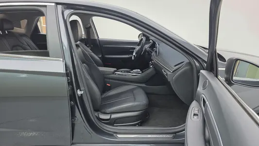 Hyundai (DN8) 2.0 LPG() 2022 26