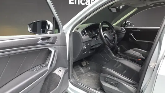Volkswagen 2 2.0 TDI 2020 10
