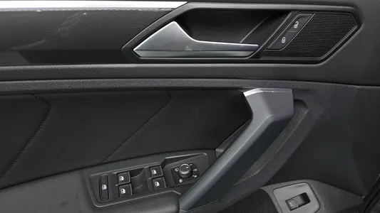 Volkswagen 2 2.0 TDI 2020 33