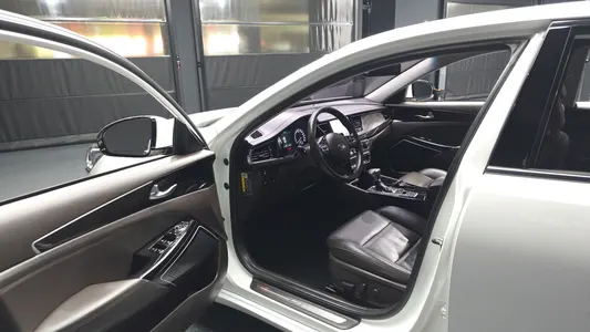 Kia K7 2017 10