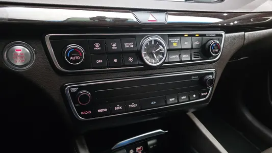 Kia K7 2017 19