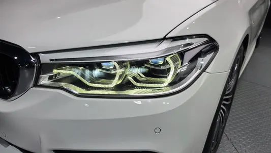 BMW 5 Series (G30) 530i M 2019 22
