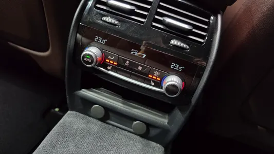 BMW 5 Series (G30) 530i M 2019 28