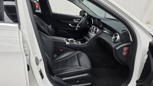 Mercedes-Benz C-Class W205 C220 d 4MATIC 2019 26