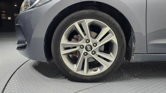 Hyundai AD 1.6 GDI 2017 5