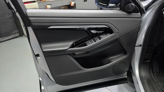 Land Rover 2 D150 S 2020 24