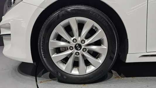 Kia K5 2 2.0 MX 2015 5