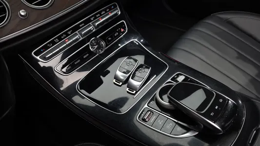 Mercedes-Benz E-Class W213 E220d 4MATIC 2020 16