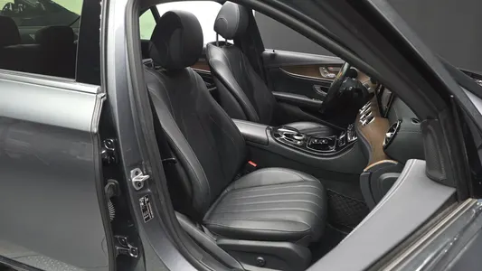 Mercedes-Benz E-Class W213 E220d 4MATIC 2020 26