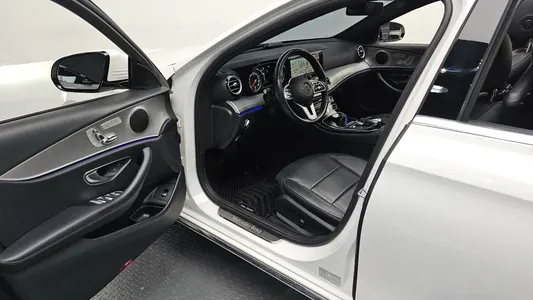 Mercedes-Benz E-Class W213 E300 2018 9