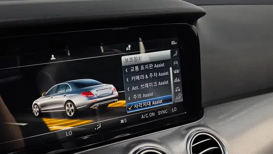 Mercedes-Benz E-Class W213 E300 2018 17