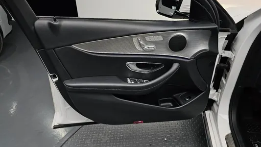 Mercedes-Benz E-Class W213 E300 2018 24