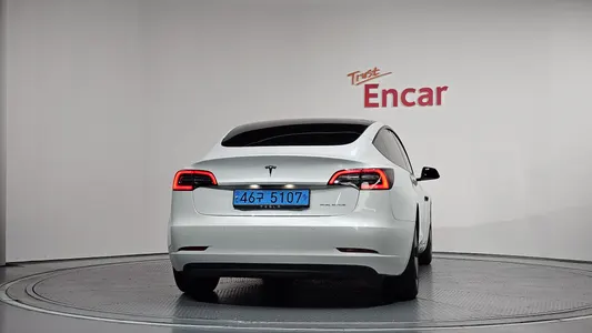 Tesla 3 AWD 2021 4