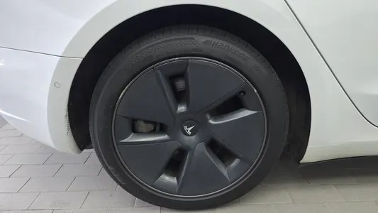 Tesla 3 AWD 2021 5
