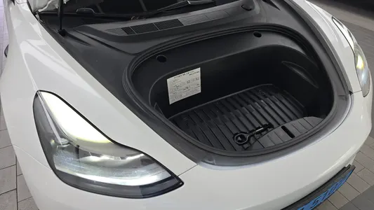 Tesla 3 AWD 2021 6
