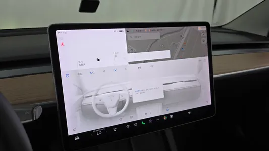 Tesla 3 AWD 2021 16