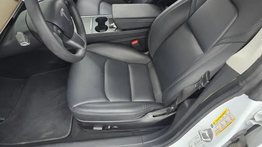 Tesla 3 AWD 2021 26