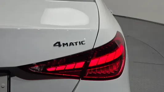 Mercedes-Benz C-Class W206 C300 4MATIC 2025 23