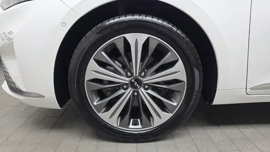 Kia K8 2023 5