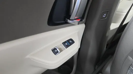 Kia 4 HEV 7 2025 19