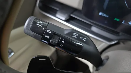 Kia 4 HEV 7 2025 30