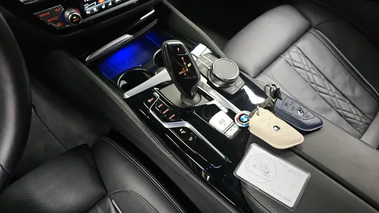 BMW 5 Series (G30) 530i M 2023 9