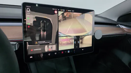 Tesla 3 RWD 2022 27