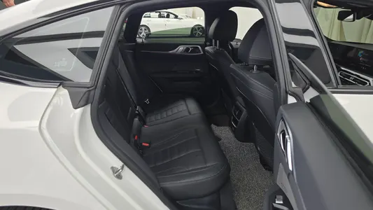 BMW i4 eDrive40 M 2023 11